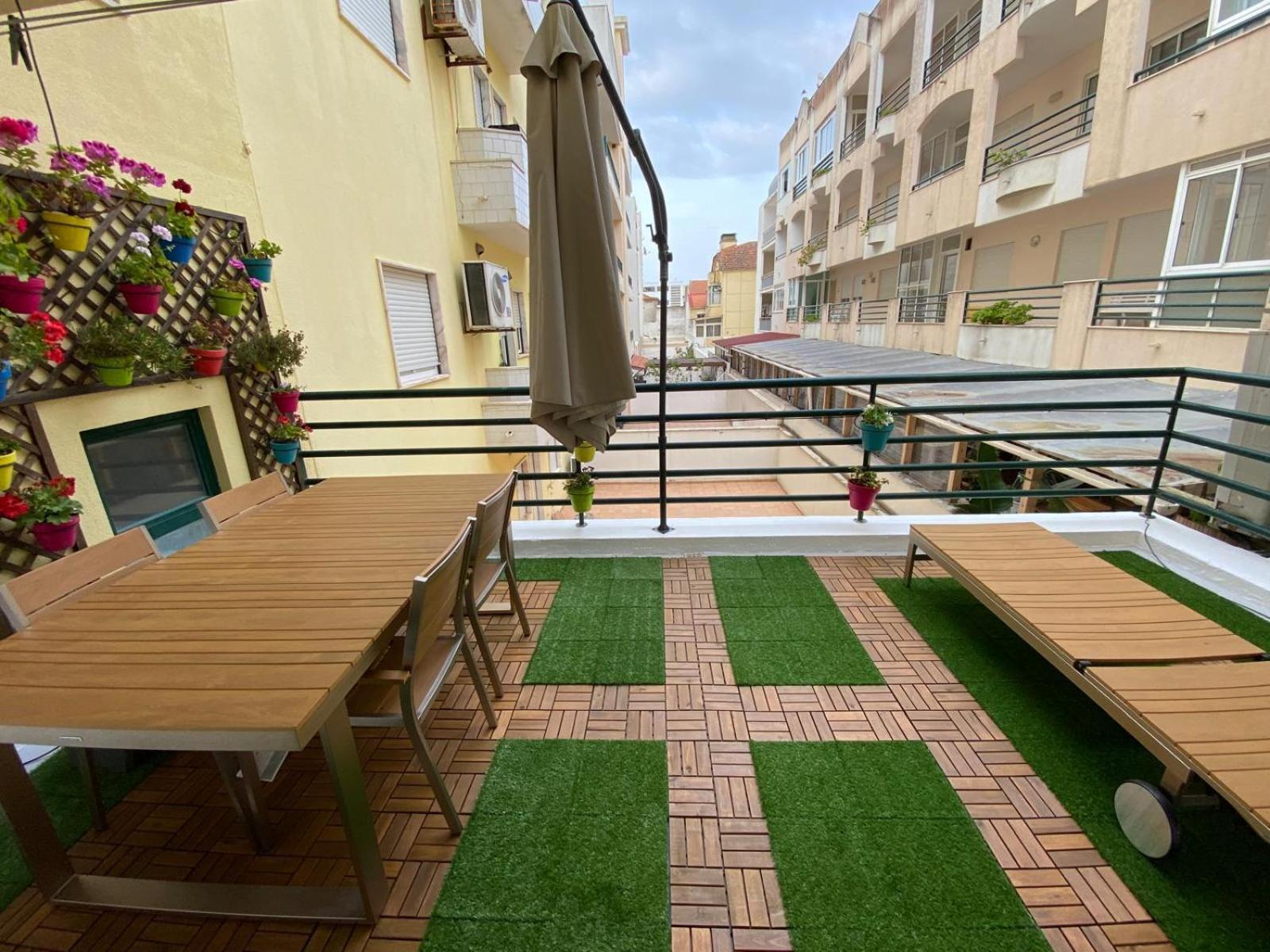 Atlantic Lodge, 1ª Linha De Praia! كوستا دا كاباريكا المظهر الخارجي الصورة